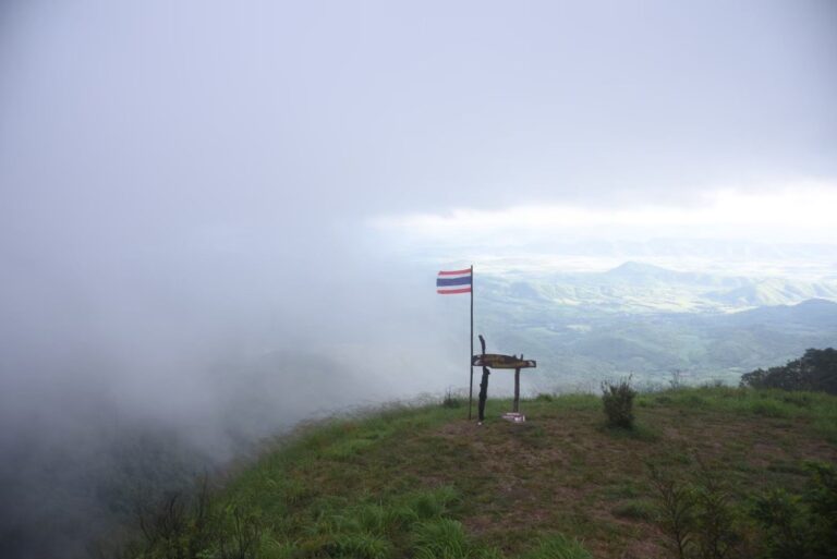 เขากำแพง อุทยานเฉลิมรัตนโกสินทร์